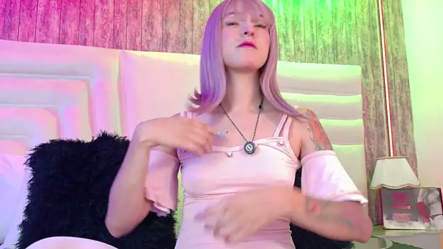 Ginger Foxy online show from November 2025 08:01:01 PM