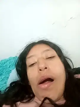 Snapshot of karolinee_66_ chatting on December 2024 05:21:01 AM karolinee 66 online show from December 2024 05:21:01 AM