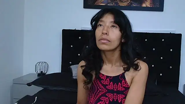 karolinee 66  online show from April 2026 04:03:01 AM