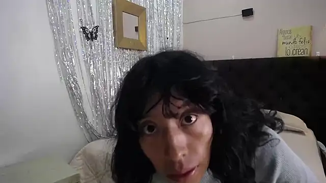 karolinee 66  online show from January 2026 03:24:01 AM