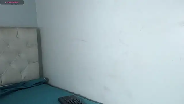 Snapshot of karolinee_66_ chatting on December 2024 10:37:02 AM karolinee 66 online show from December 2024 10:37:02 AM