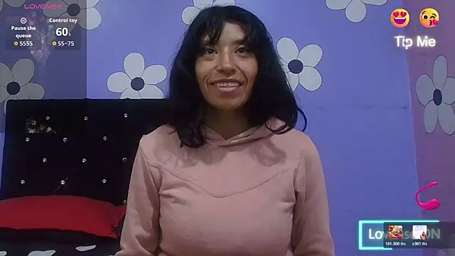 karolinee 66  online show from March 2026 04:20:01 AM