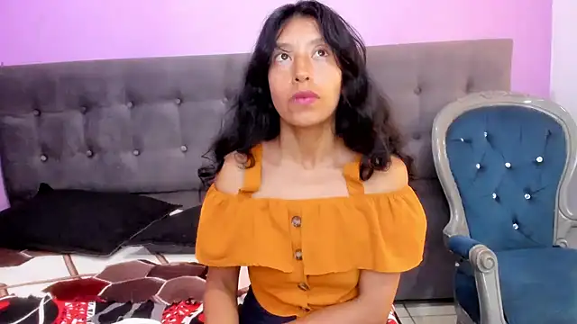karolinee 66  online show from June 2026 04:28:01 AM