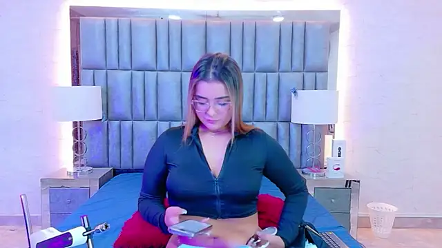 ZoehRoux online show from November 2025 03:51:02 AM