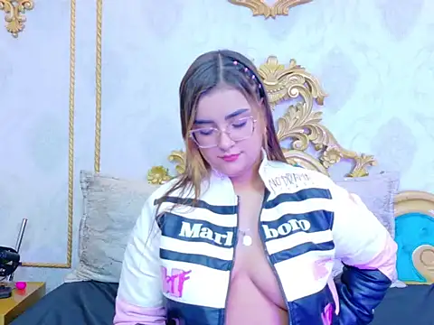 ZoehRoux online show from October 2025 04:14:01 AM