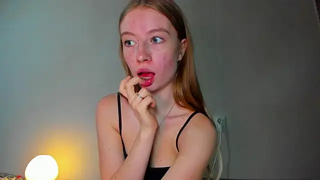 Snapshot of minidivaa_ chatting on May 2026 08:07:01 PM minidivaa online show from May 2026 08:07:01 PM