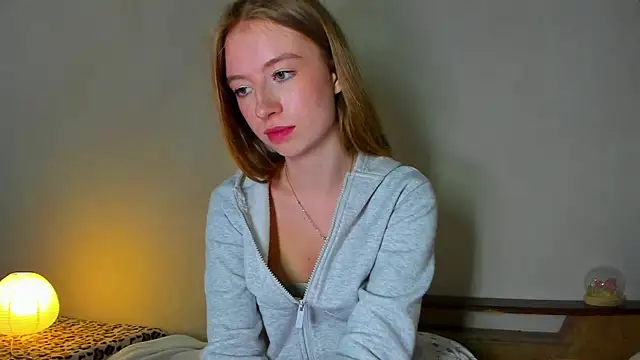 Snapshot of minidivaa_ chatting on May 2026 11:57:02 PM minidivaa online show from May 2026 11:57:02 PM