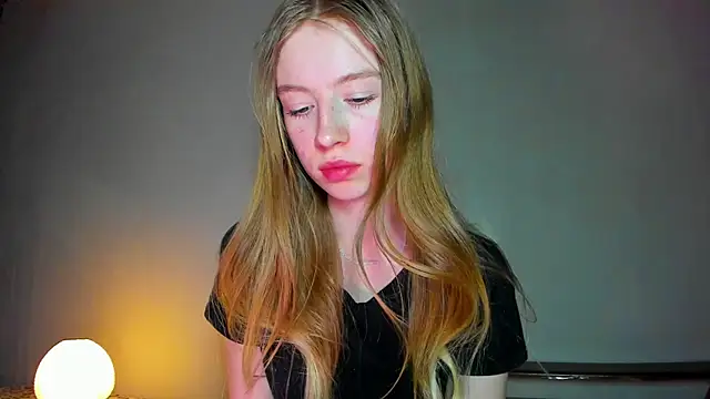 minidivaa  online show from April 2026 07:59:01 PM