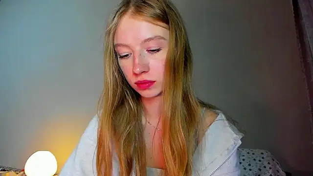 Snapshot of minidivaa_ chatting on May 2026 01:11:01 AM minidivaa online show from May 2026 01:11:01 AM