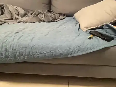 4small4inchlol online show from November 2025 04:06:02 PM