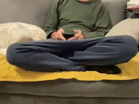 4small4inchlol online show from December 2025 06:13:01 PM