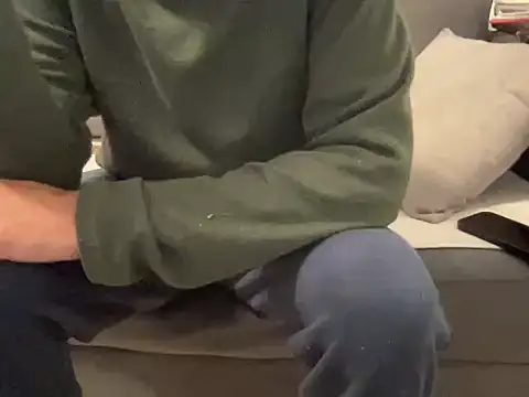 4small4inchlol online show from December 2025 11:49:01 AM