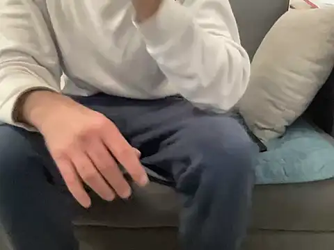 4small4inchlol online show from February 2026 02:08:01 PM