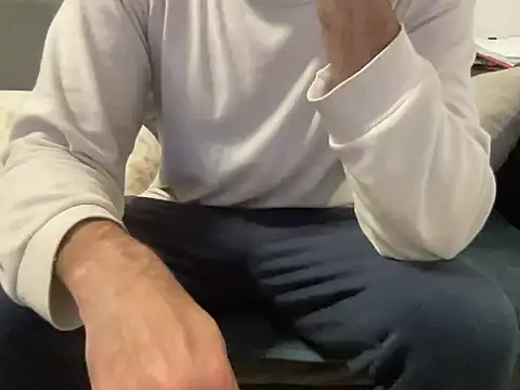 4small4inchlol online show from February 2026 06:51:02 PM