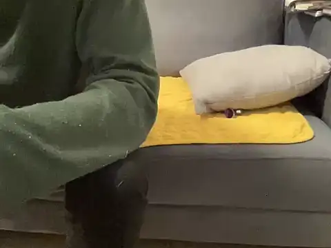 4small4inchlol online show from January 2026 12:28:01 AM