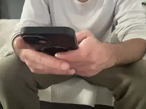 4small4inchlol online show from March 2026 02:39:01 PM