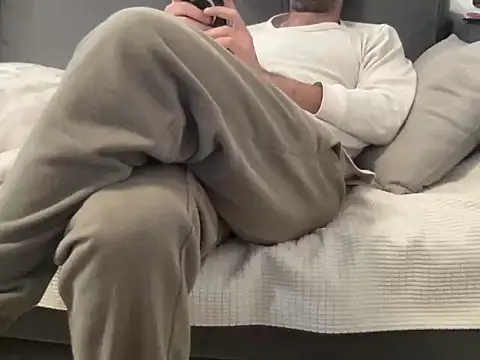 4small4inchlol online show from March 2026 02:07:01 PM