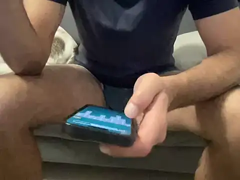 4small4inchlol online show from April 2026 04:24:02 PM