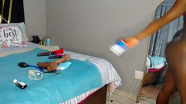 MissBigNipples online show from December 2025 12:17:02 AM