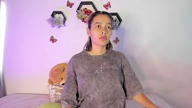 samara jonness online show from January 2025 07:37:01 PM