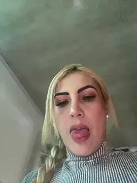 alicev kitty online show from December 2025 11:56:01 AM