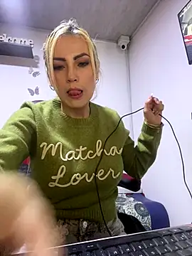 alicev kitty online show from October 2025 01:09:01 PM