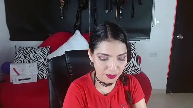 Carolaine69  online show from November 2025 01:47:01 PM