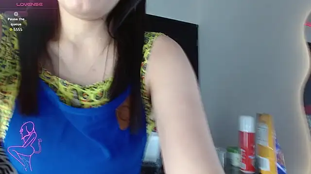 Carolaine69  online show from March 2026 01:49:01 PM