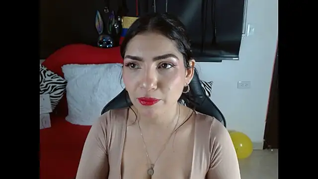 Carolaine69  online show from June 2026 02:15:01 PM
