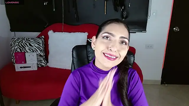 Carolaine69  online show from November 2025 01:22:01 PM