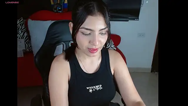 Carolaine69  online show from July 2026 01:44:01 PM
