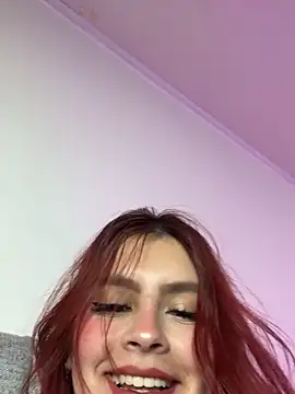 Isa smeraldy online show from January 2026 10:24:01 PM