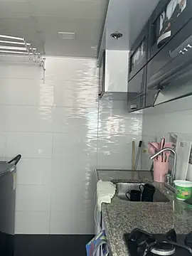 Isa smeraldy online show from February 2026 02:48:01 PM