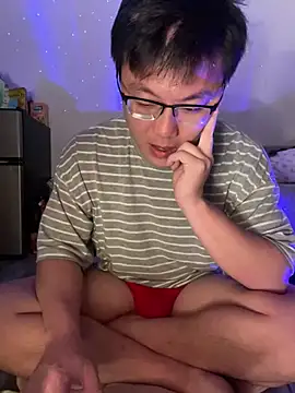 Snapshot of YoY-man chatting on January 2025 11:24:01 AM YoY-man online show from January 2025 11:24:01 AM