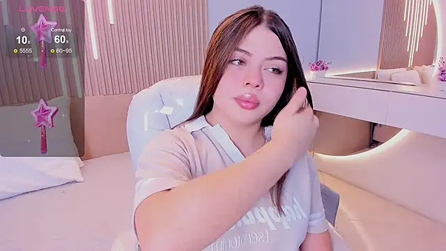 Snapshot of Sexy_paradise18_ chatting on February 2026 03:39:01 AM Sexy paradise18 online show from February 2026 03:39:01 AM