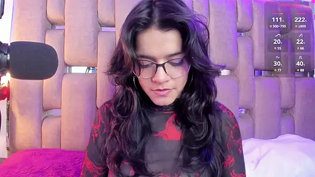 ValerieKay  online show from March 2025 06:46:01 PM