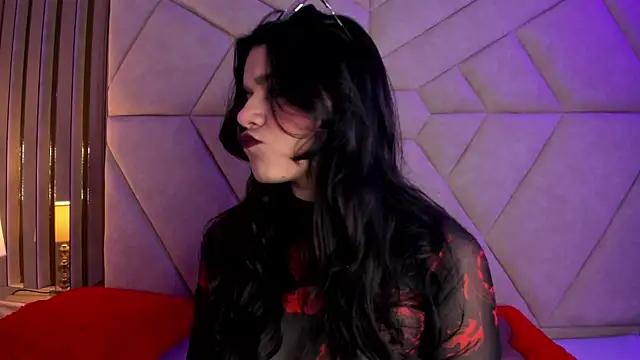 Snapshot of ValerieKay_ chatting on November 2025 01:54:02 PM ValerieKay online show from November 2025 01:54:02 PM