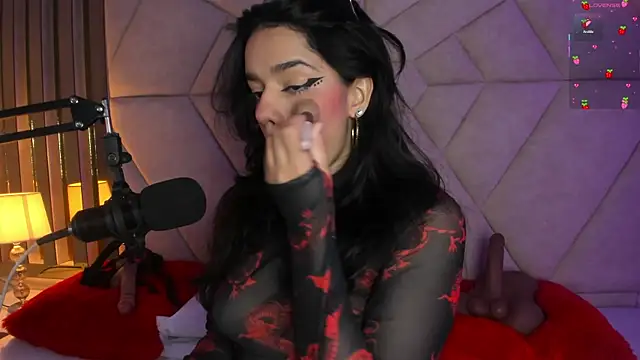 ValerieKay  online show from October 2025 01:35:02 PM