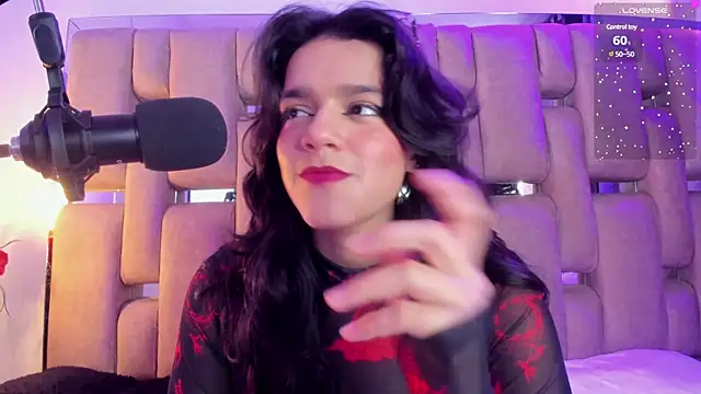 ValerieKay  online show from February 2025 03:51:02 PM