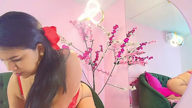 almendraevans online show from March 2025 11:55:01 AM