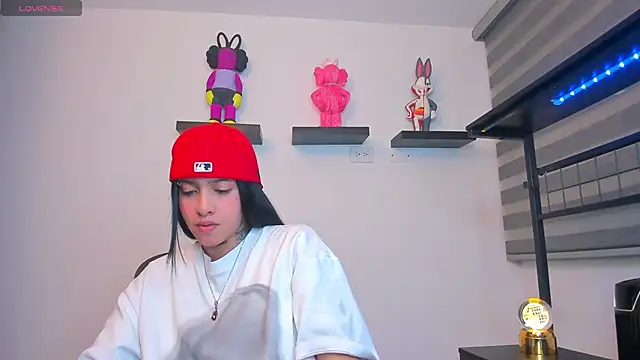 Snapshot of Gangster_Girl chatting on February 2026 02:46:02 AM Gangster Girl online show from February 2026 02:46:02 AM