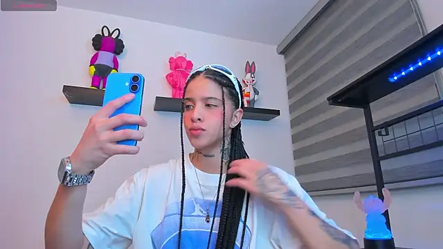 Snapshot of Gangster_Girl chatting on January 2026 07:04:01 AM Gangster Girl online show from January 2026 07:04:01 AM