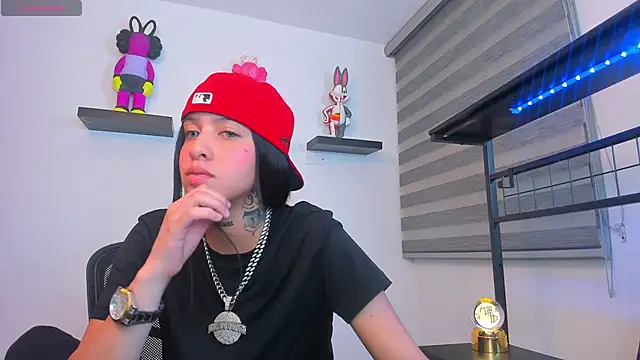 Snapshot of Gangster_Girl chatting on February 2026 02:30:01 AM Gangster Girl online show from February 2026 02:30:01 AM