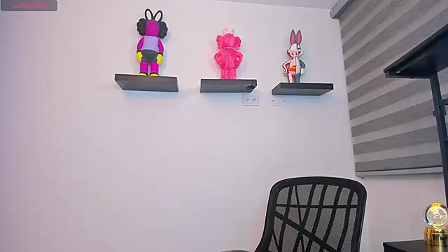 Gangster Girl online show from March 2026 11:38:01 PM