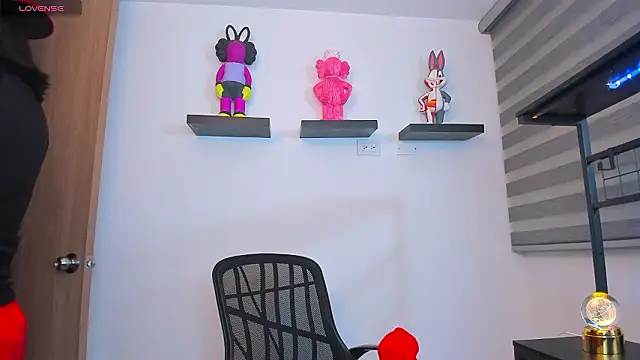 Snapshot of Gangster_Girl chatting on February 2026 11:15:01 PM Gangster Girl online show from February 2026 11:15:01 PM