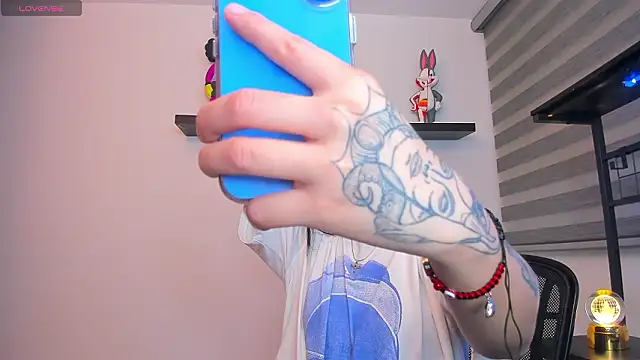 Snapshot of Gangster_Girl chatting on February 2026 03:25:02 AM Gangster Girl online show from February 2026 03:25:02 AM