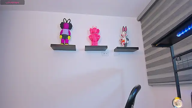 Snapshot of Gangster_Girl chatting on February 2026 12:43:02 AM Gangster Girl online show from February 2026 12:43:02 AM