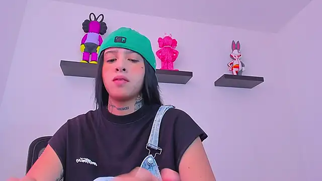 Gangster Girl online show from March 2025 03:18:01 PM