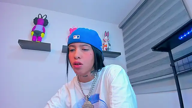 Gangster Girl online show from October 2025 01:17:01 AM