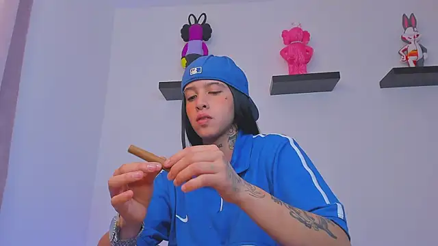 Gangster Girl online show from February 2025 11:06:01 PM